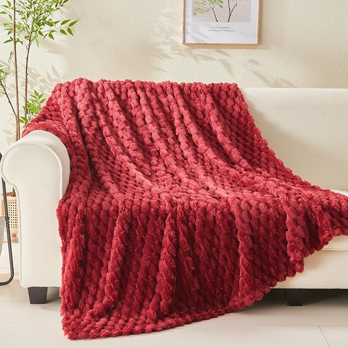 NEWCOSPLAY Super Soft King Blanket Red Premium Silky Flannel Fleece 3D Clouds Stylish Jacquard Lightweight Bed Blanket All Season Use 350GSM (Red, King(90"x110"))