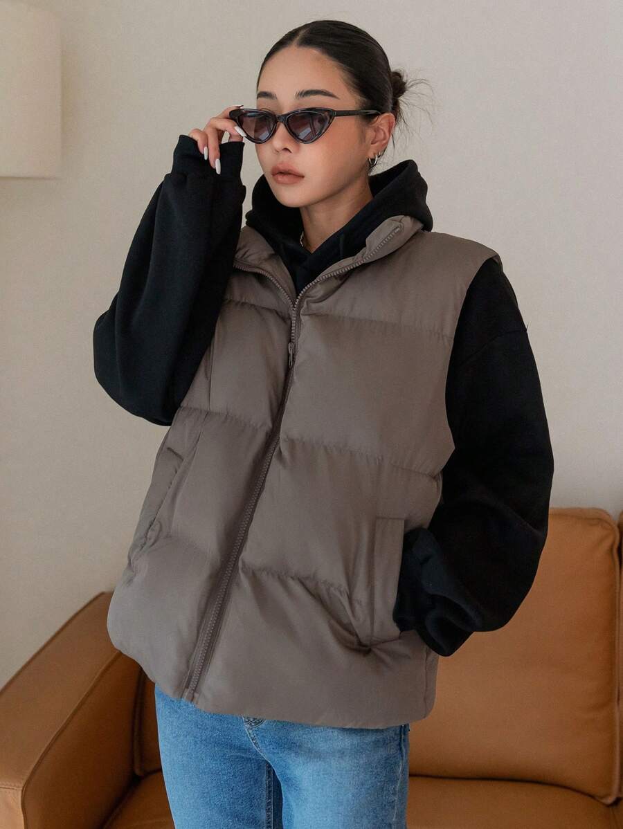 DAZY Zip Up Padded Vest Thick Pockets Coat, Ladies Late Fall Casual Pocket, Zipper Funnel Neck Loose Black Plain Women Coats, Winter Warmth/ Winter Fashion, Winter Women Padded Coat Jacket