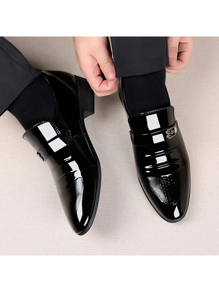 Plus Size Men Casual Business Dress Shoes Low-Top Sneakers Breathable Comfortable Dress Shoes For Young Men