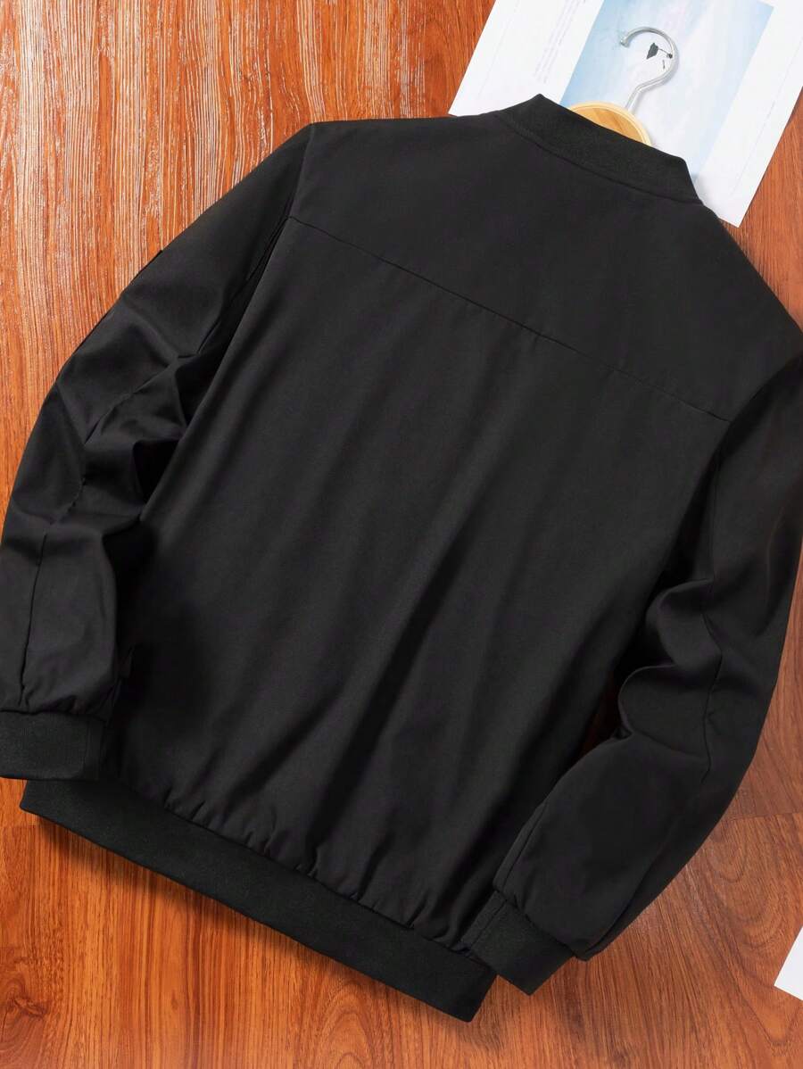 Manfinity EMRG Men's Solid Color Zipper Fashion Versatile Outdoor Windbreaker Jacket Black Bomber