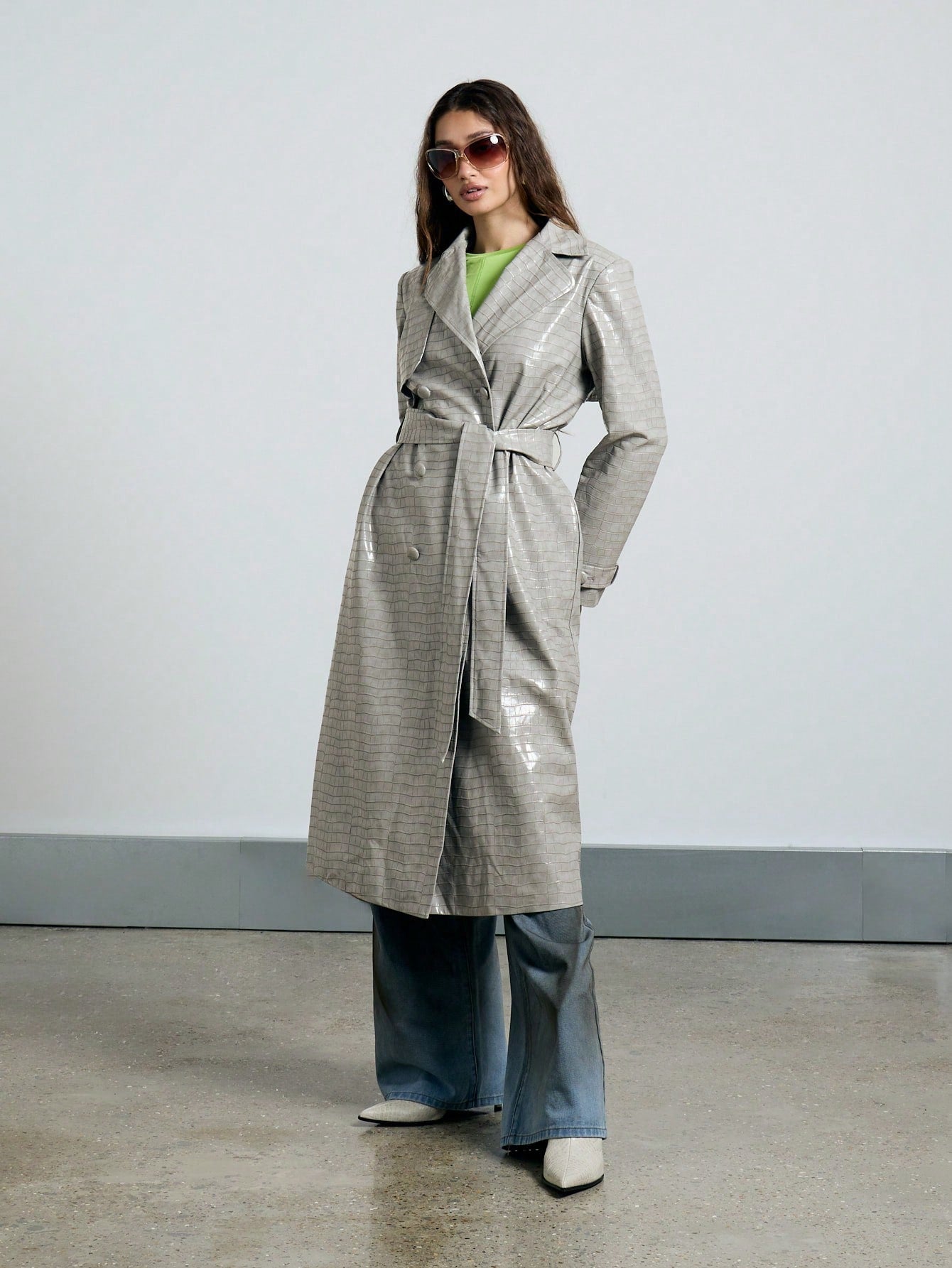 AiiRZ Designer Glossy Embossed Longline Winter Trench Double Breasted Belted Coat Windproof Outerwear Everyday Elegance Fashion Forward Fall Spring