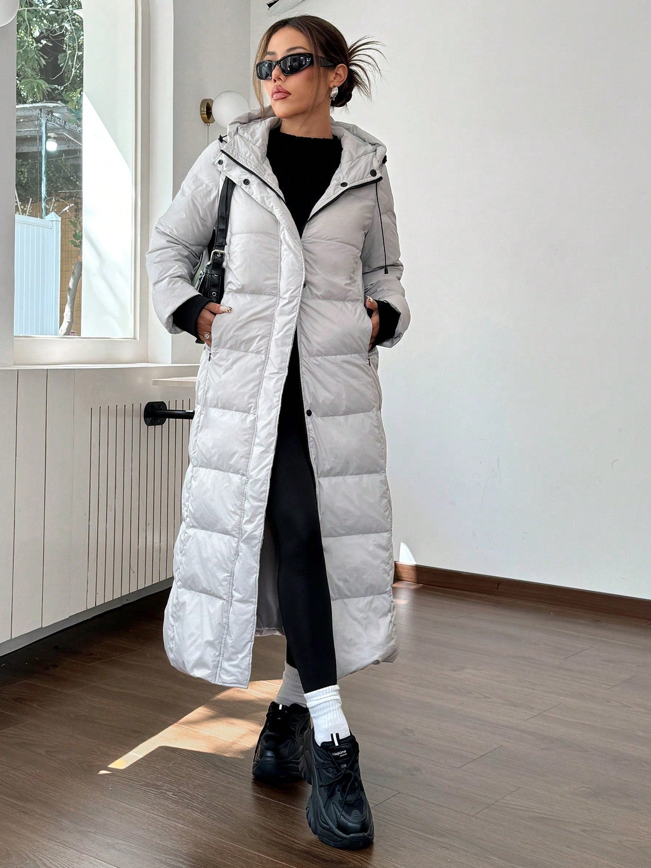 SHEIN EZwear Women Casual Solid Color Hooded Long Down& Feathers Jacket For Winter With Carrying Straps Inside