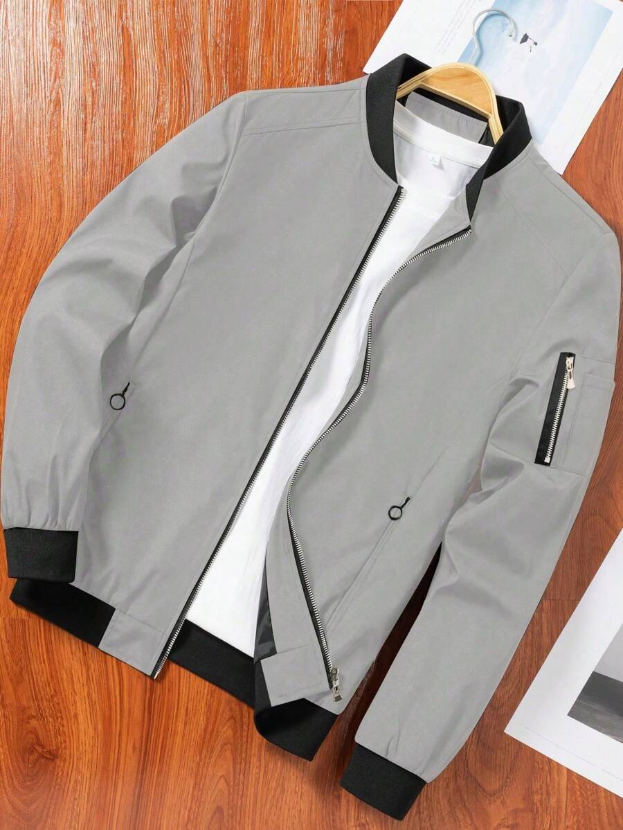 Manfinity EMRG Men's Solid Color Zipper Fashion Versatile Outdoor Windbreaker Jacket Black Bomber
