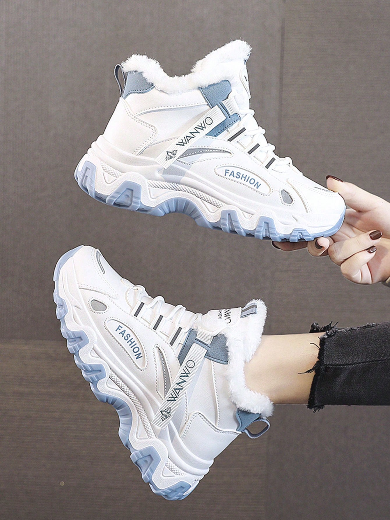 1 Pair Women's Thick Snow Boots, 2024 Winter New Arrival Padded Student Thick Bottom Comfort Warm Lining Increased Height Snow Boots, Ladies Multipurpose Fashion Flat Shoes, Non-Slip Rubber Sole Casual Sneakers, Suitable For Daily Wear, Walking, Working,