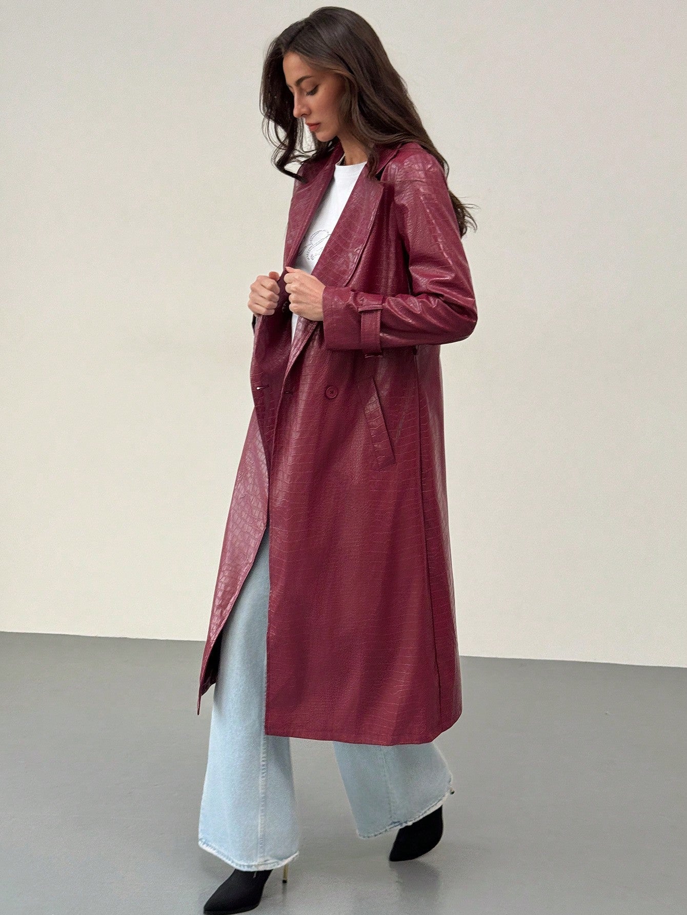 Aloruh Women's Alligator Texture Long Sleeve Double-Breasted Fashionable Regular Coat, Autumn/Winter