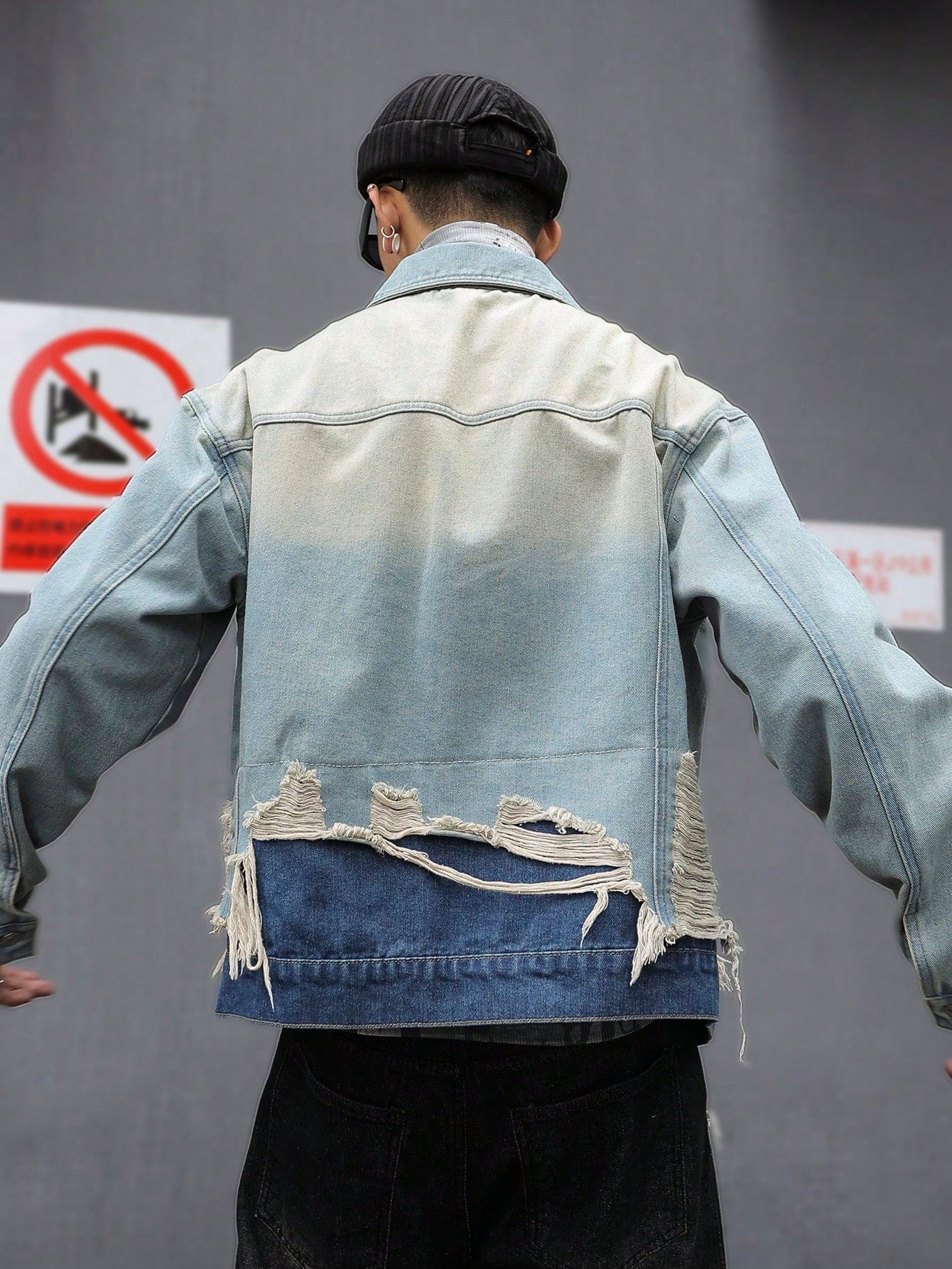 Manfinity EMRG Men Front Button Long Sleeve Pocket Simple Casual Denim Jacket, Fall
