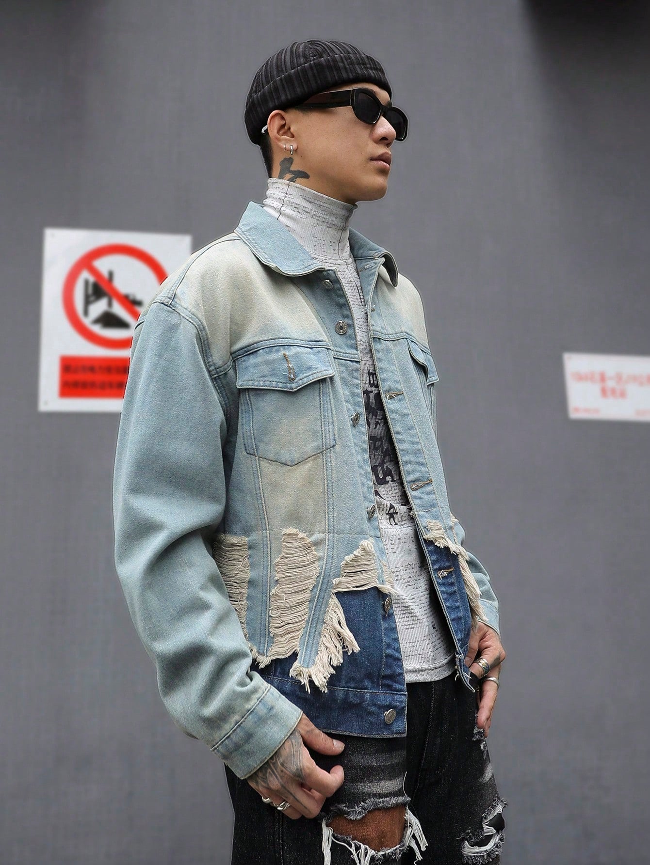 Manfinity EMRG Men Front Button Long Sleeve Pocket Simple Casual Denim Jacket, Fall
