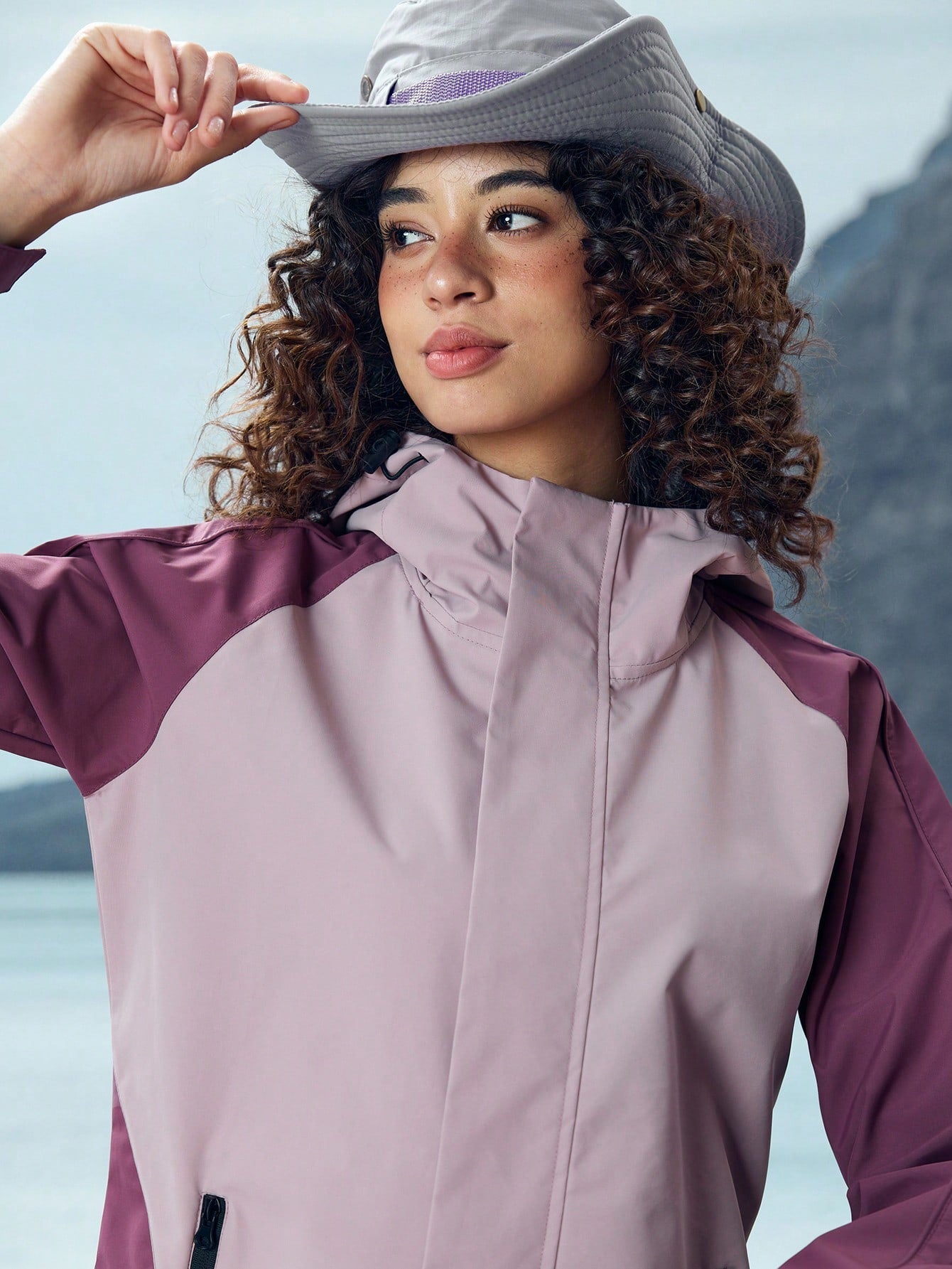 In My Nature Women's Color Block Raglan Sleeve Zipper Pocket Hooded Outdoor Rain Jacket