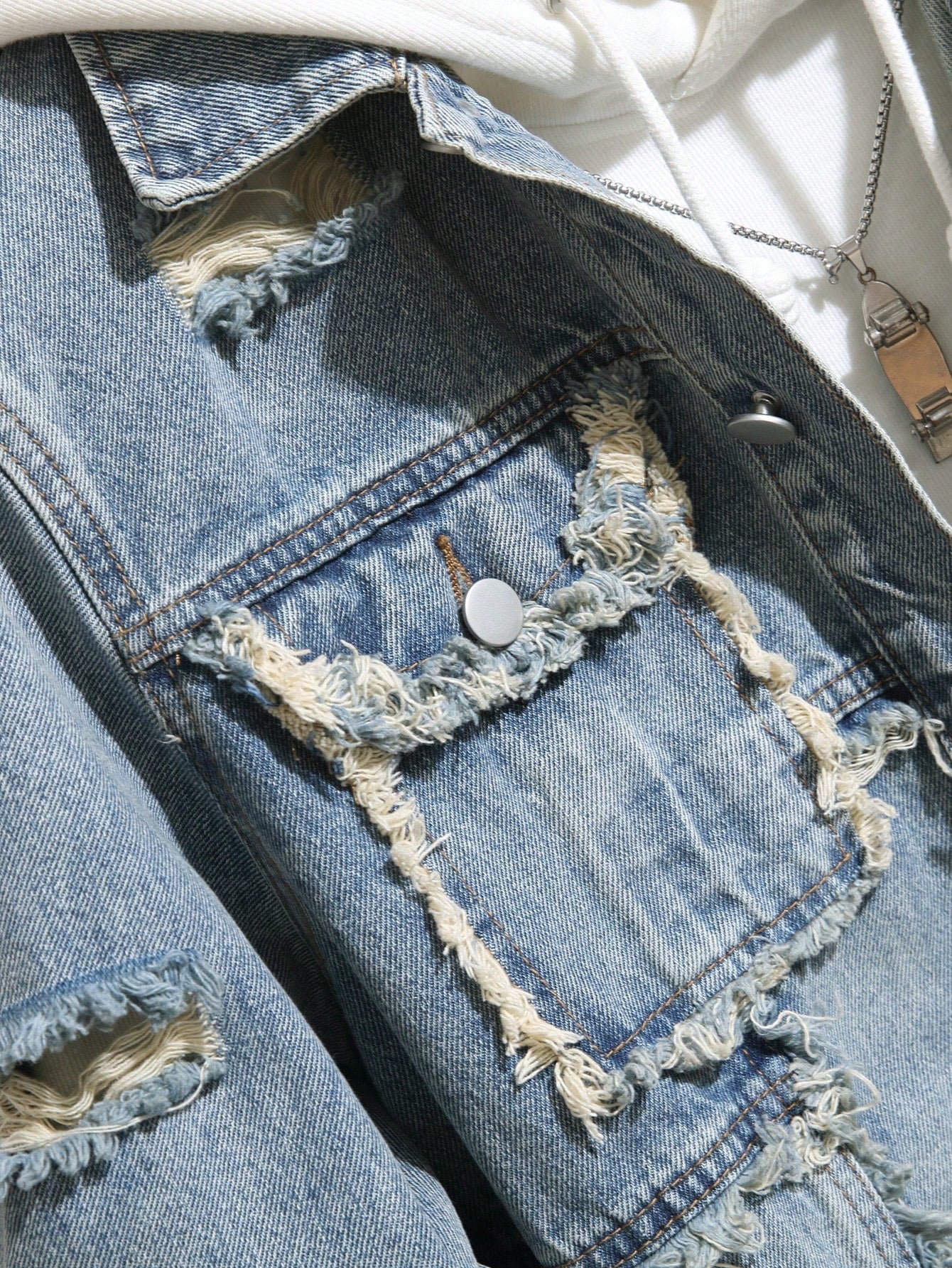 Manfinity Homme Men's Autumn Ripped Single-Breasted Utility Pocket Casual Denim Jacket