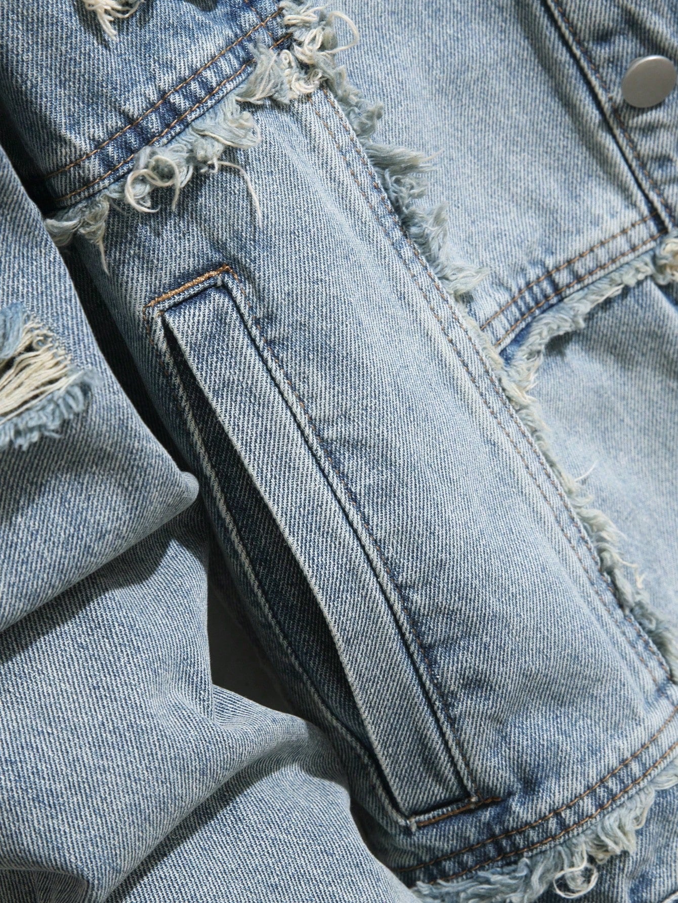 Manfinity Homme Men's Autumn Ripped Single-Breasted Utility Pocket Casual Denim Jacket