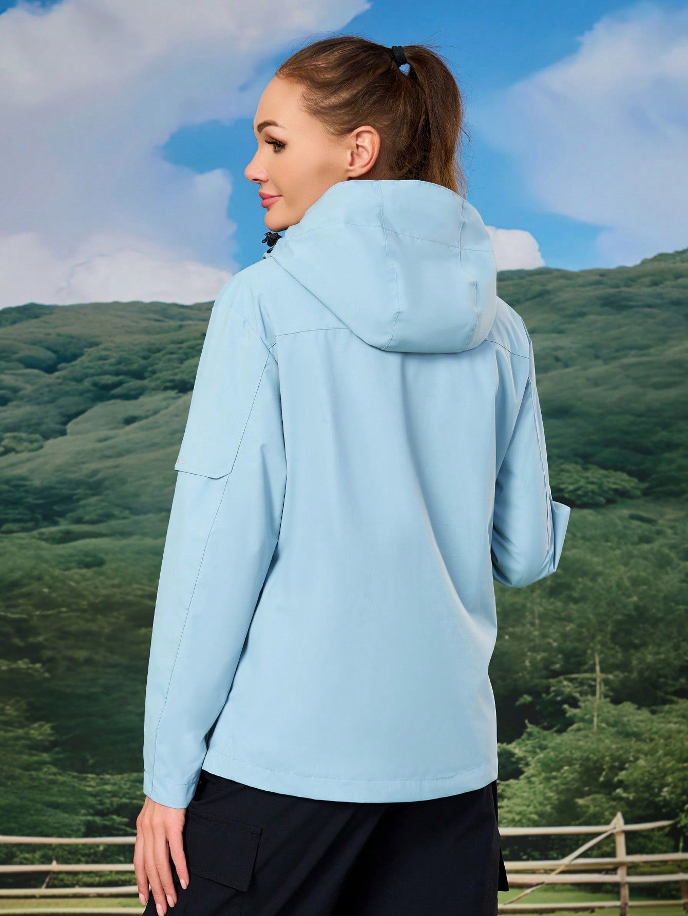 1pc Women's Solid Color Lightweight Spring/Autumn Softshell Jacket, Windproof Waterproof Outdoor Athletic Hiking Coat