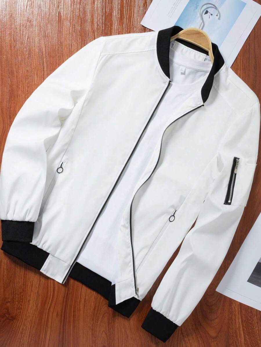 Manfinity EMRG Men's Solid Color Zipper Fashion Versatile Outdoor Windbreaker Jacket Black Bomber