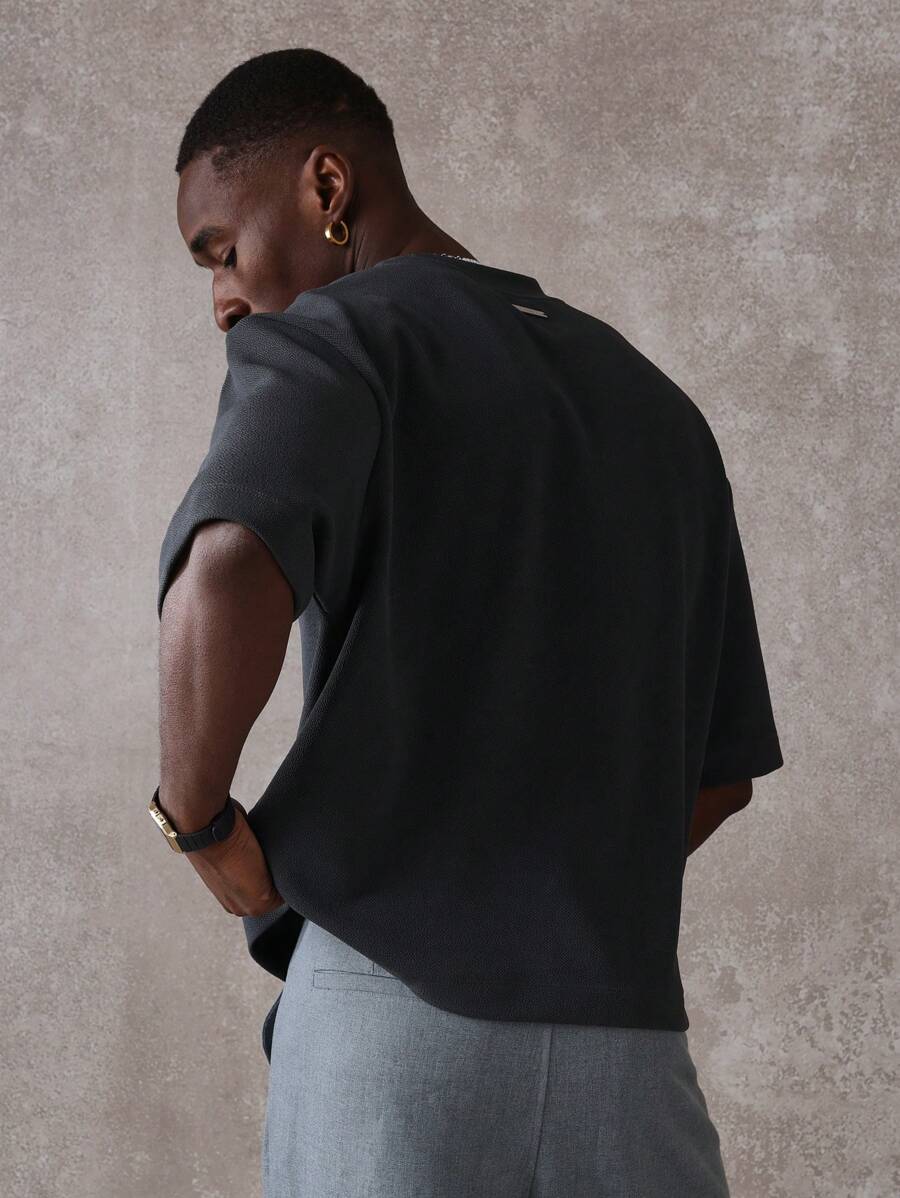 SUMWON Boxy Cut Cropped Jersey T Shirt With Modern Design