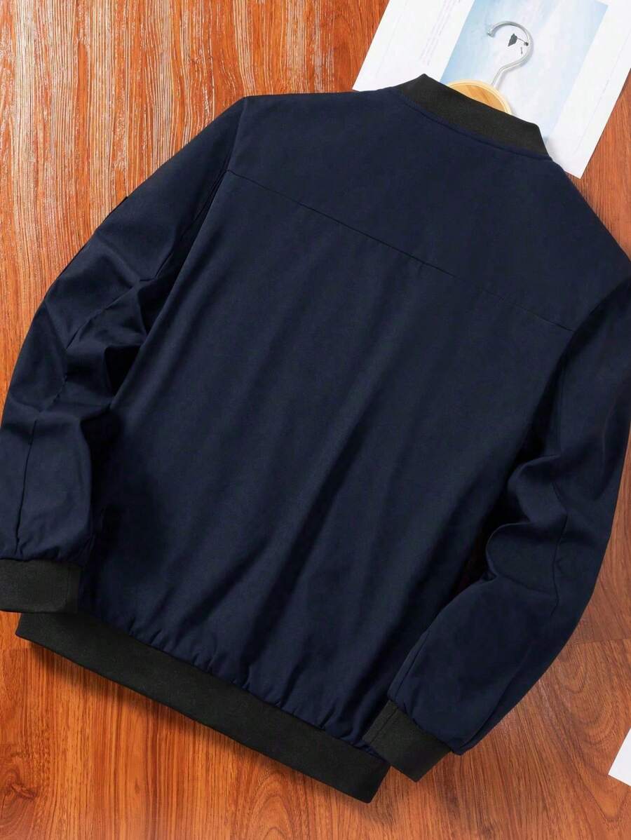 Manfinity EMRG Men's Solid Color Zipper Fashion Versatile Outdoor Windbreaker Jacket Black Bomber