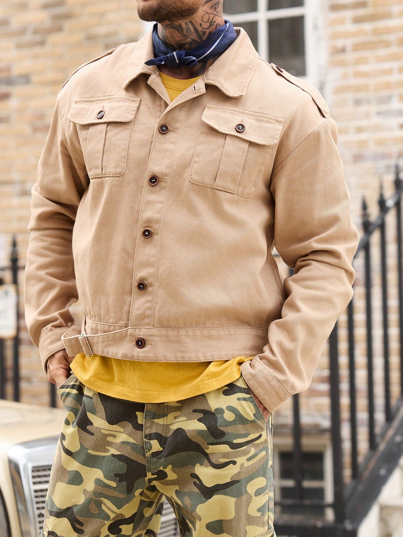 Manfinity Homme Men's Casual Loose Street Wear American Casual Military Style Khaki Cropped Denim Jacket