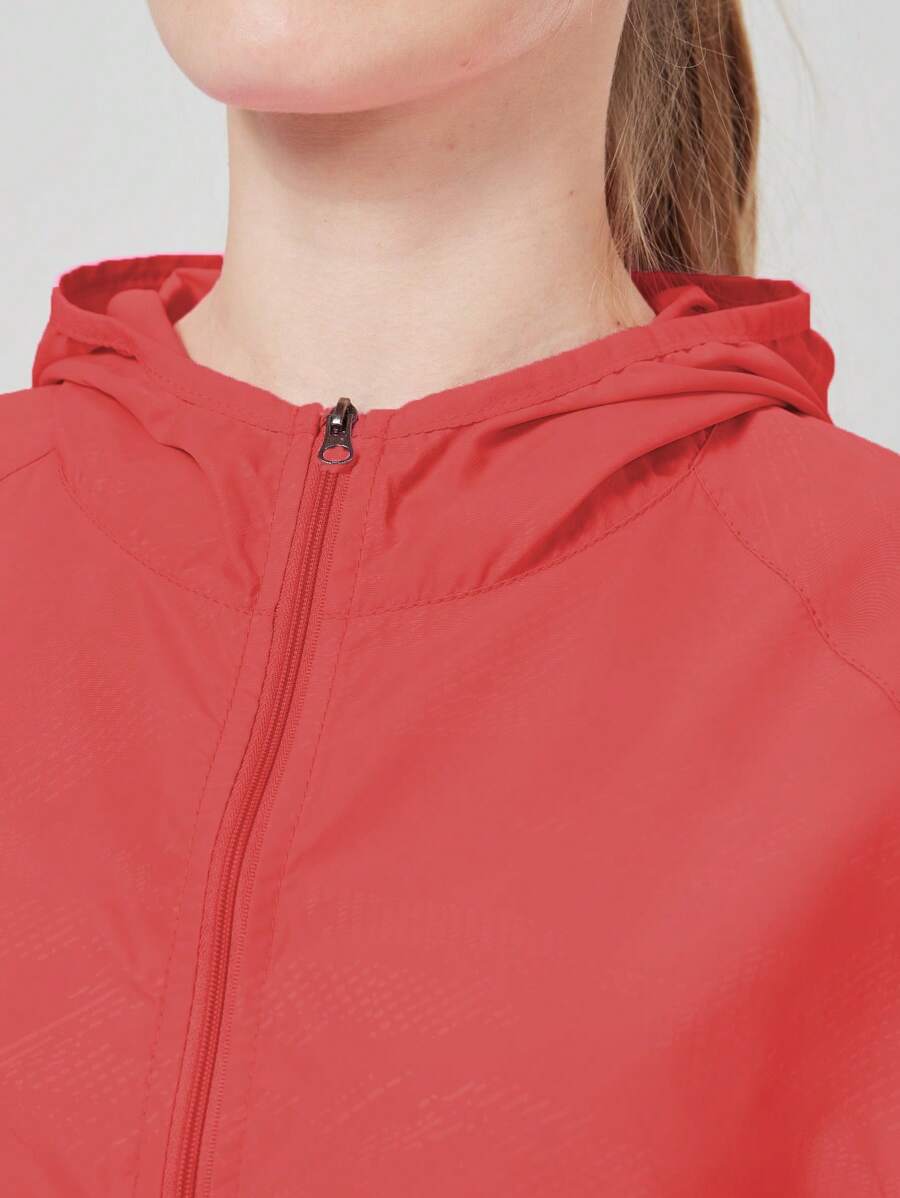 1pc Women's Lightweight Waterproof Jacket, Casual Windbreaker, Quick-Dry Sportswear, Black Long Sleeve Athletic Jacket For Women, With Storage Bag