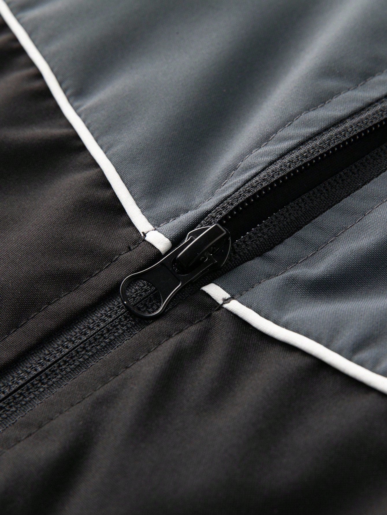 Manfinity Homme Mature Streetwear Colorblock Men's Jacket, Stand Collar Zipper Front Print Coat, Men Zip Up Jacket, Mens Spring Casual Lightweight Jacket, Sports Jacket