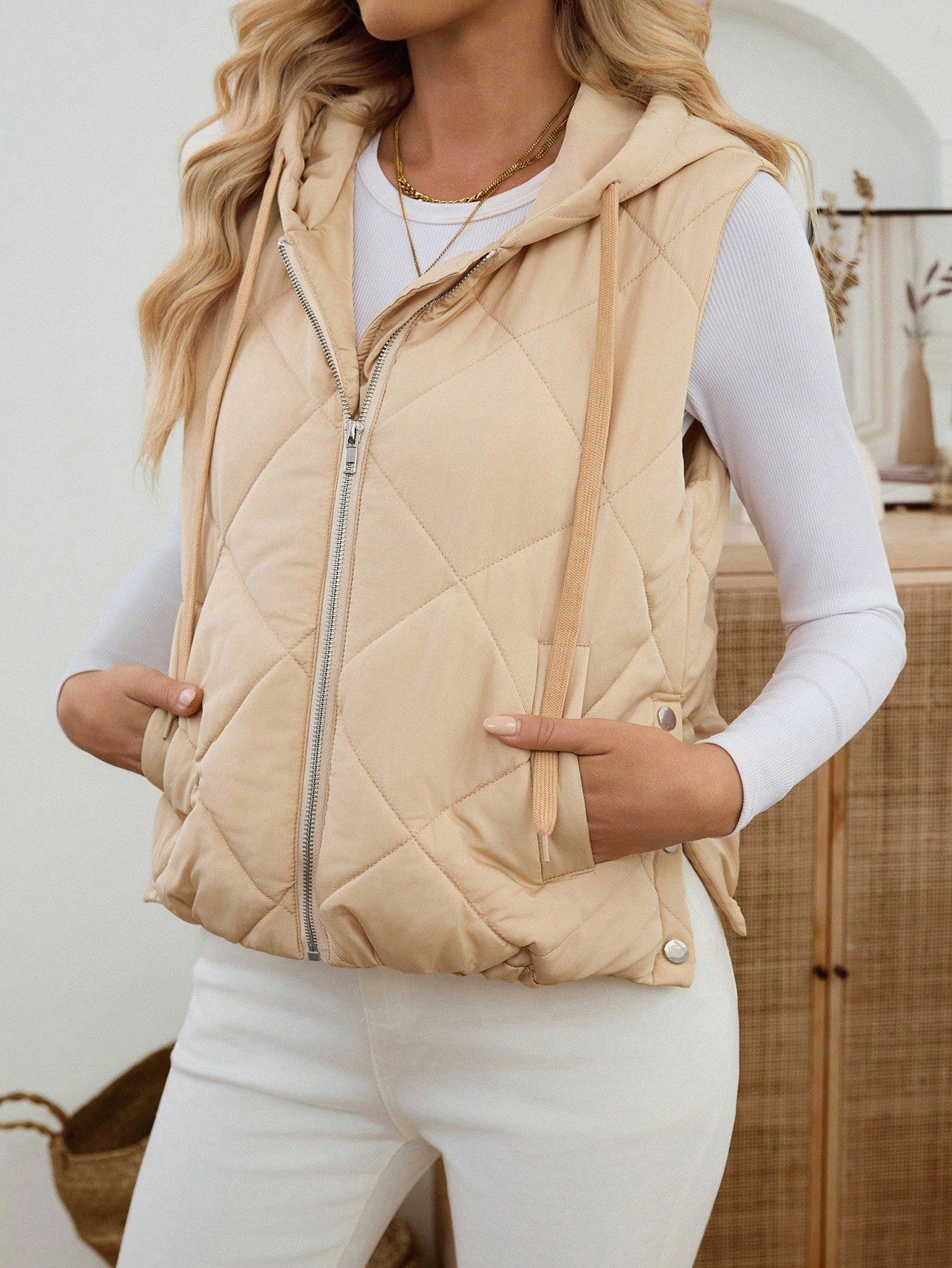 EMERY ROSE Women's Casual Solid Color Hooded Sleeveless Jacket, Autumn/Winter Puffer Vest Vests For Women Hooded Vest Padded Vest Quilted Vest Winter Clothes For Women Winter Jacket Winter Coat Winter Coat Women Winter Clothes Women Fall Clothes For Wome