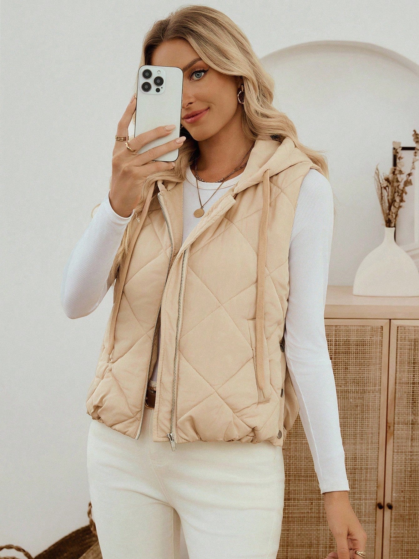 EMERY ROSE Women's Casual Solid Color Hooded Sleeveless Jacket, Autumn/Winter Puffer Vest Vests For Women Hooded Vest Padded Vest Quilted Vest Winter Clothes For Women Winter Jacket Winter Coat Winter Coat Women Winter Clothes Women Fall Clothes For Wome