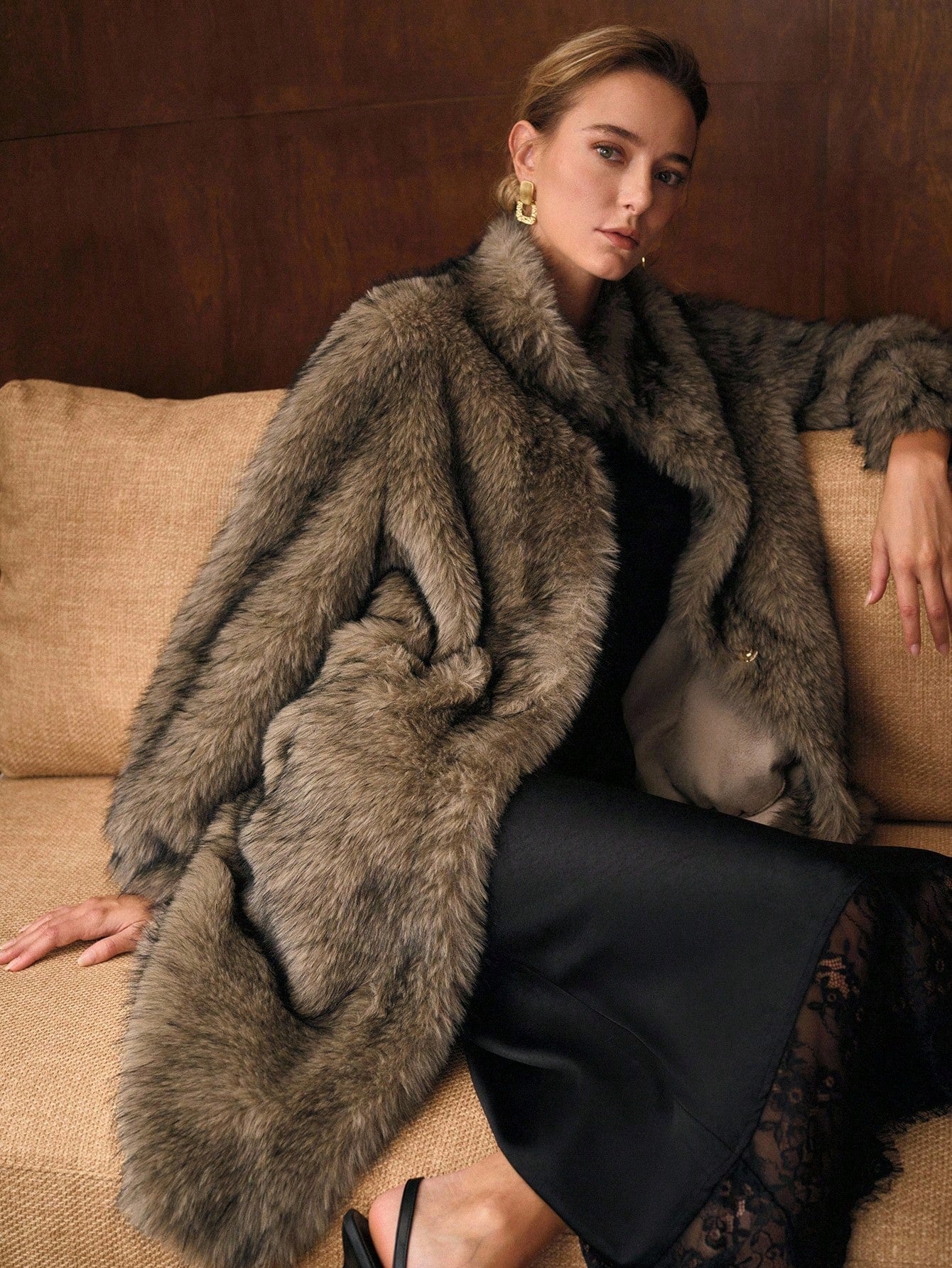 MOTF PREMIUM MID-LENGTH LOOSE FAUX FUR COAT, AUTUMN/WINTER