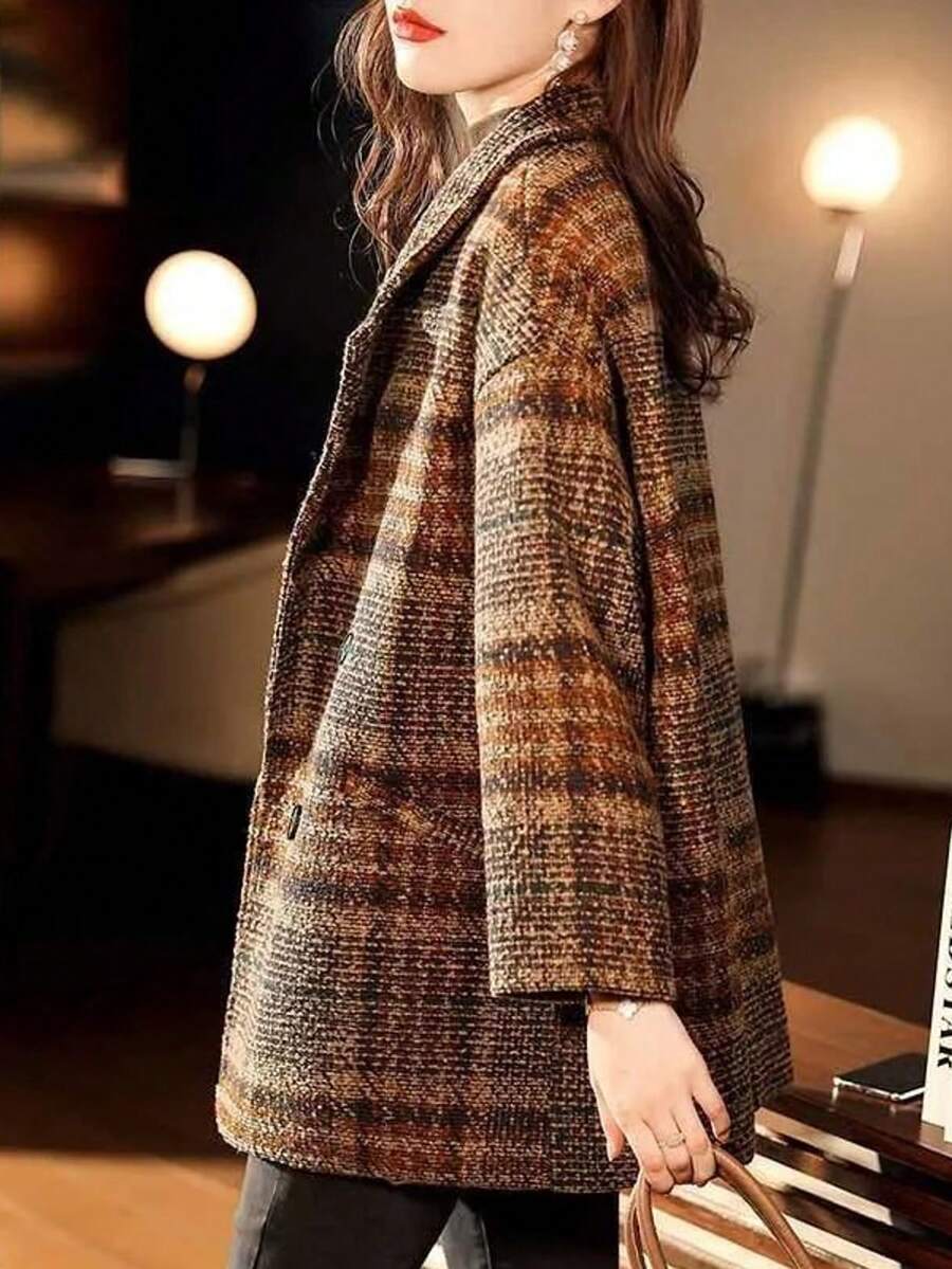 Women's Tweed Plaid Notched Lapel Front Button Relaxed Fit British Style Casual Long Sleeve Coat With Pockets For Fall Winter Spring