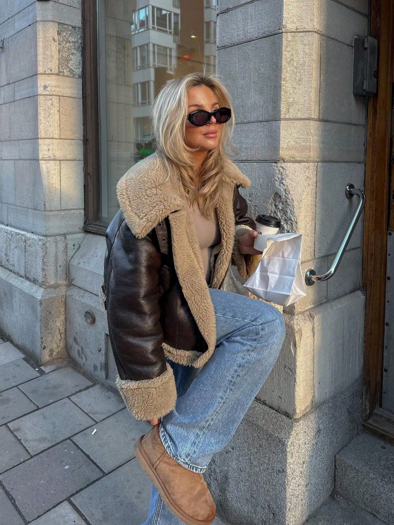 Camellia Winter New Short Warm Double-Sided Motorcycle Jacket, Women's Brown Faux Leather Shearling Collar Coat