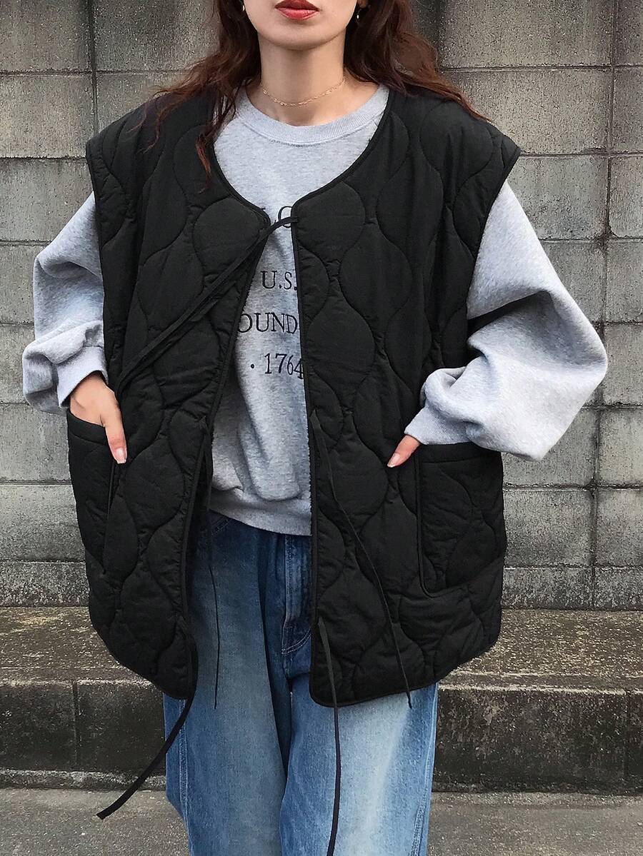 FRIFUL Women's Black Solid Color Lace-Up Tie Lamb Wool Lining Round Neck Pocket Decorative Stitching Quilted Vest Jacket, Autumn/Fall