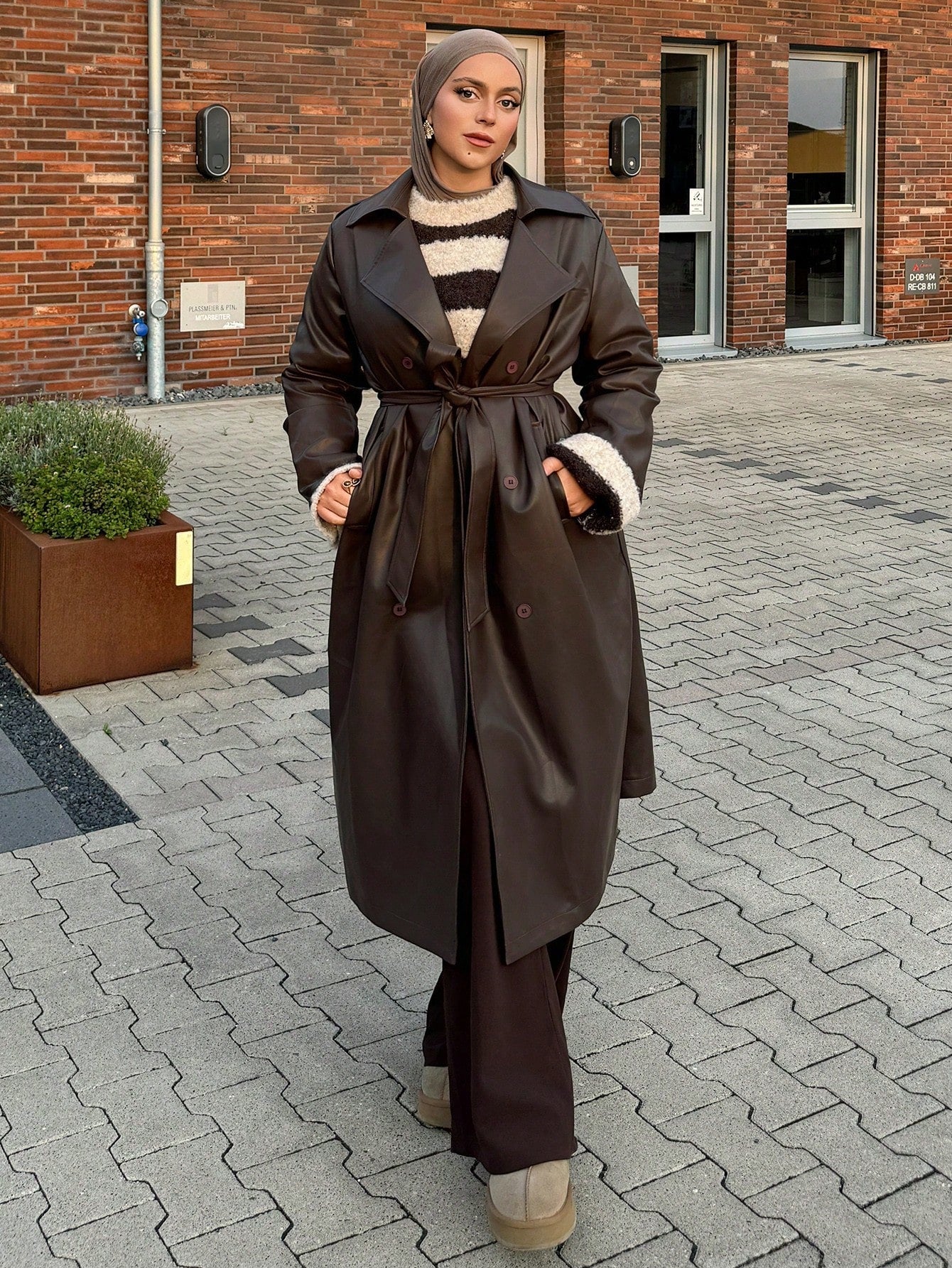 Livesso New Autumn/Winter Loose Casual Elegant Heavy-Duty PU Long Women's Regular Jacket