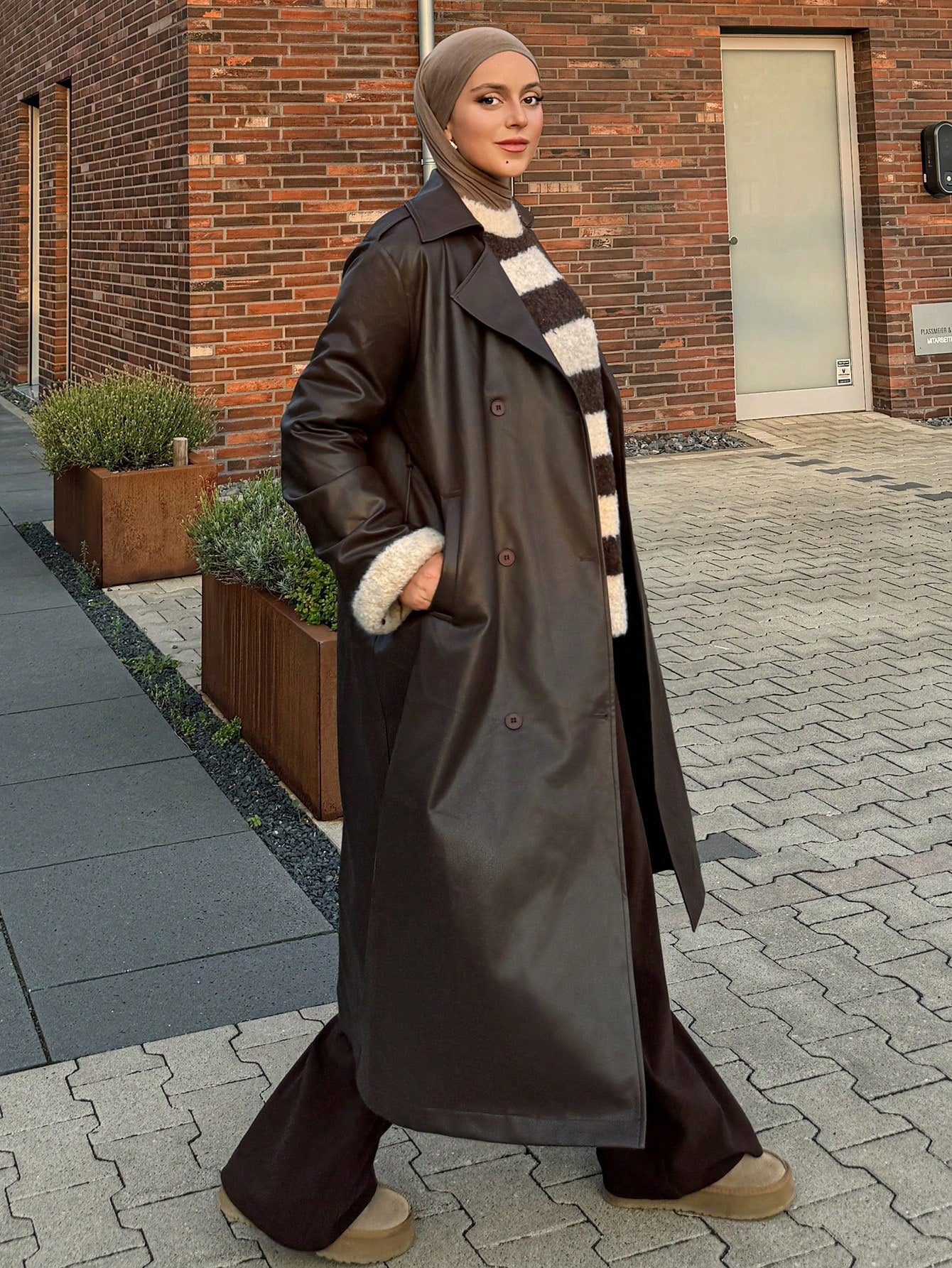 Livesso New Autumn/Winter Loose Casual Elegant Heavy-Duty PU Long Women's Regular Jacket