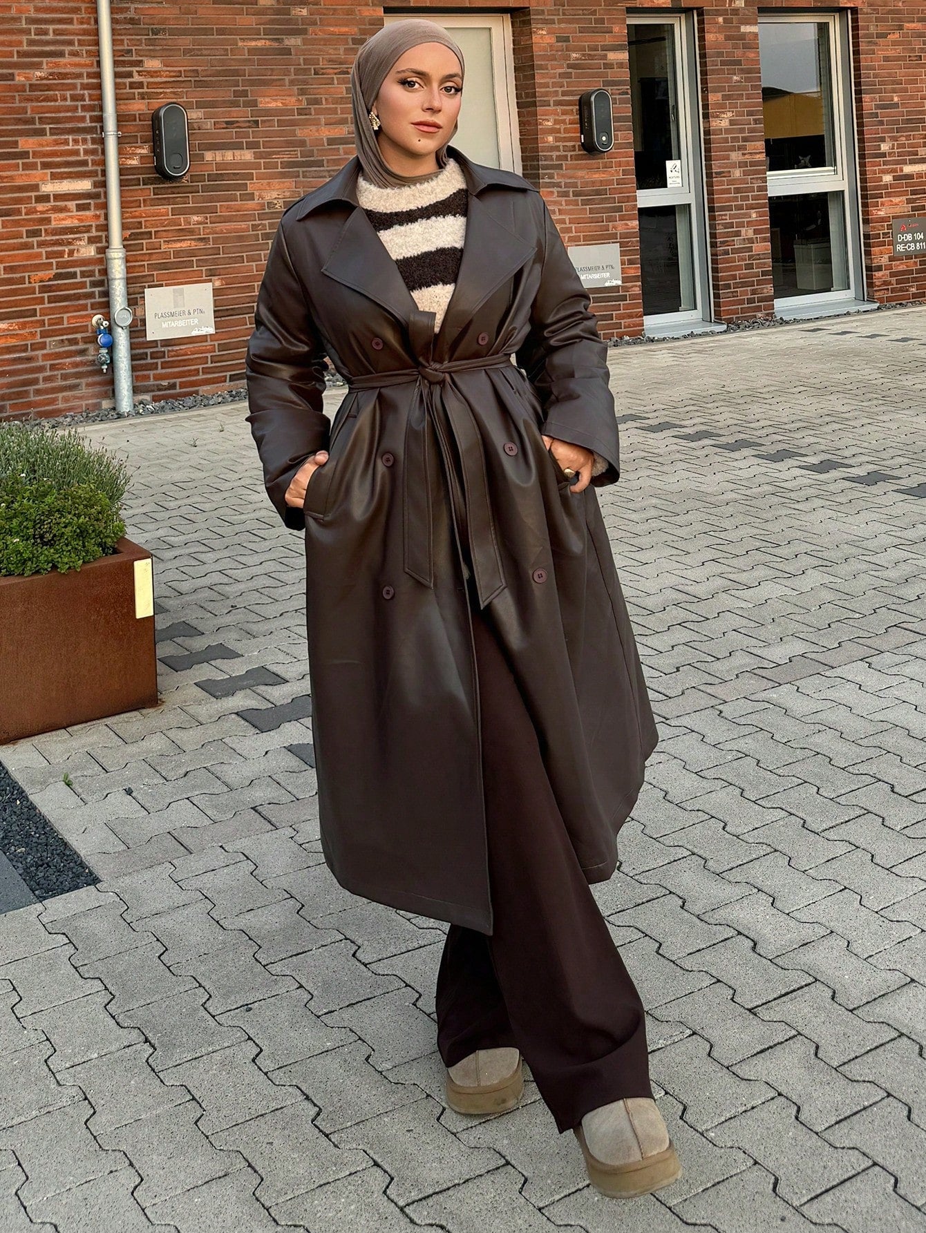 Livesso New Autumn/Winter Loose Casual Elegant Heavy-Duty PU Long Women's Regular Jacket