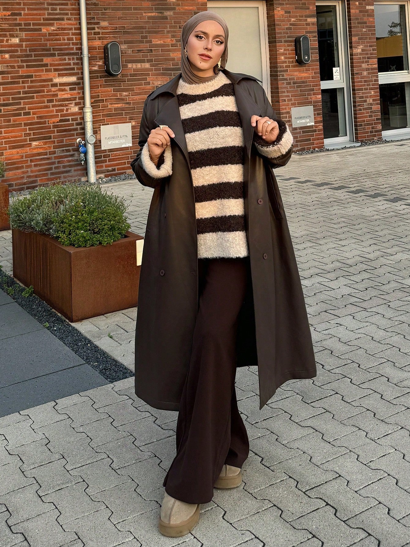 Livesso New Autumn/Winter Loose Casual Elegant Heavy-Duty PU Long Women's Regular Jacket