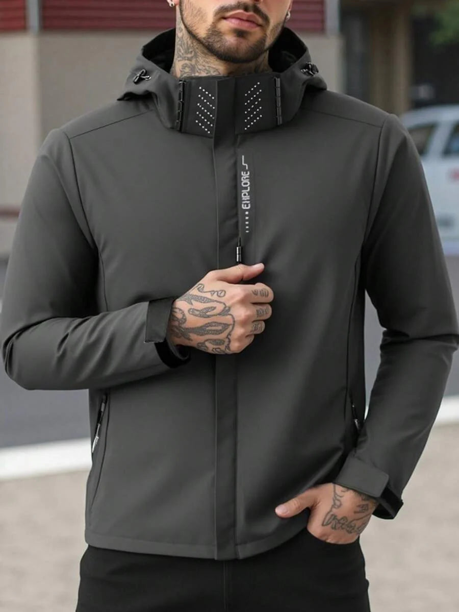 Outdoor Assault Jacket For Men, Hooded Windproof, Waterproof, Stain Resistant Mountaineering Jacket With Detachable Hood