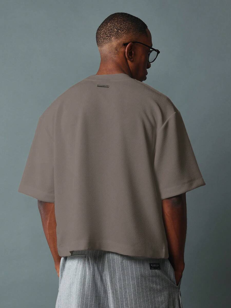 SUMWON Boxy Cut Cropped Jersey T Shirt With Modern Design