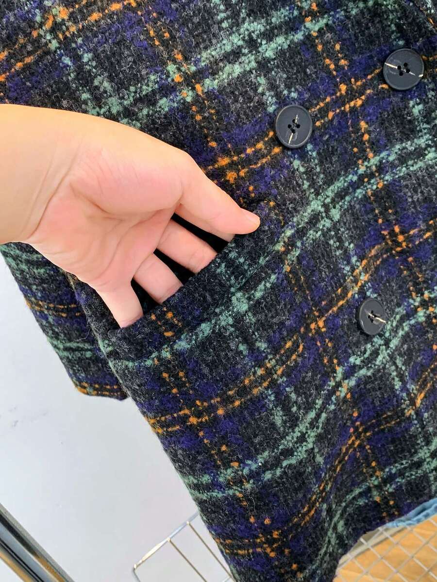 Women's Tweed Plaid Notched Lapel Front Button Relaxed Fit British Style Casual Long Sleeve Coat With Pockets For Fall Winter Spring