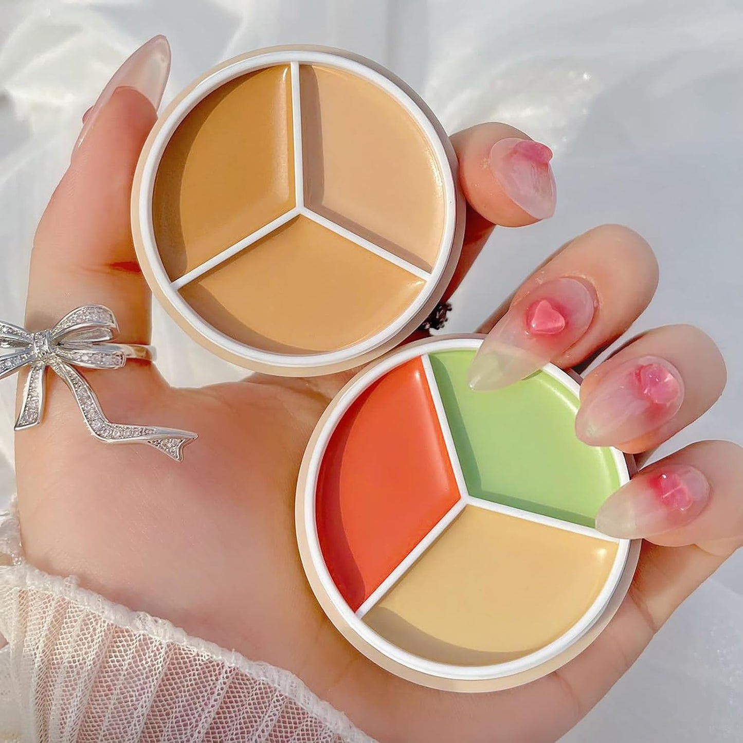 6 Color Correcting Concealer Kit with 11 Pcs Makeup Brush Kits, Light Color Combination Cream Concealer Palet for Light to Medium Skin Tone, Cover Dark Circles, Bruises, Spots, Blemish