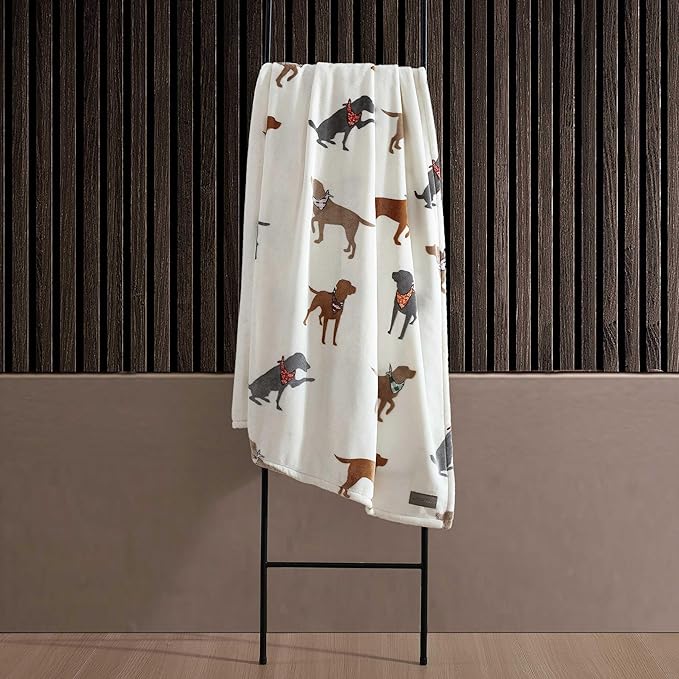 Eddie Bauer - Twin Blanket, Ultra Plush Bedding, Lightweight Home Decor for All Seasons (Dogs with Scarves White, Twin)