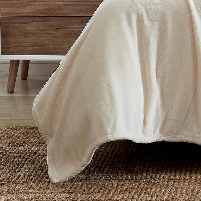 Eddie Bauer - Twin Blanket, Ultra Plush Bedding, Lightweight Home Decor for All Seasons (Ivory, Twin)
