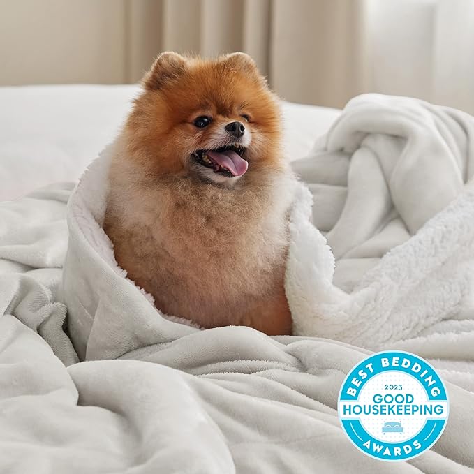 Bedsure Sherpa Fleece Blankets King Size for Bed - Thick and Warm, Soft Fuzzy Plush King Blanket for Winter, Linen, 108x90 Inches