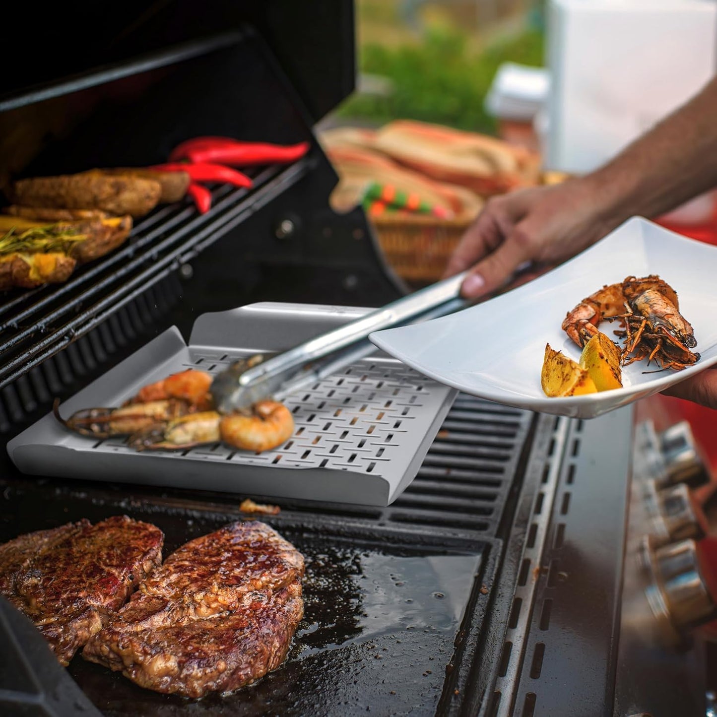 LITTLE GRIDDLE - Large Pro Grill Pan, High sidewalls with built-in handles, Stainless Steel Material, Big Food Capacity and Vented Design - Durable and Easy to Clean
