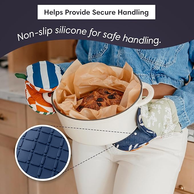 Crae Home - Mini Oven Mitt | Riglee Pattern Silicone-Lined Grip Heat-Resistant Cotton Kitchen Mitt with Hanging Loop | Cute Pot Holder Style Oven Glove for Baking & Cooking | 7.5” x 5.5”
