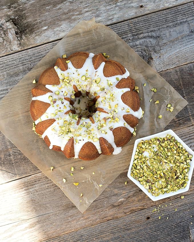 Nordic Ware Original Bundt, 12-Cup, Bronze